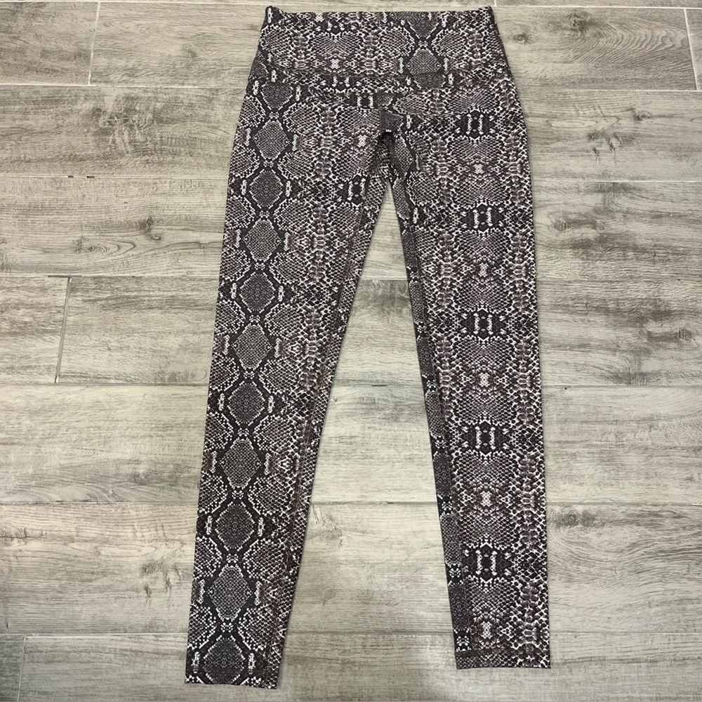 Varley Flow Women’s Blush Python Estrella Performance First Legging Size Large‎
